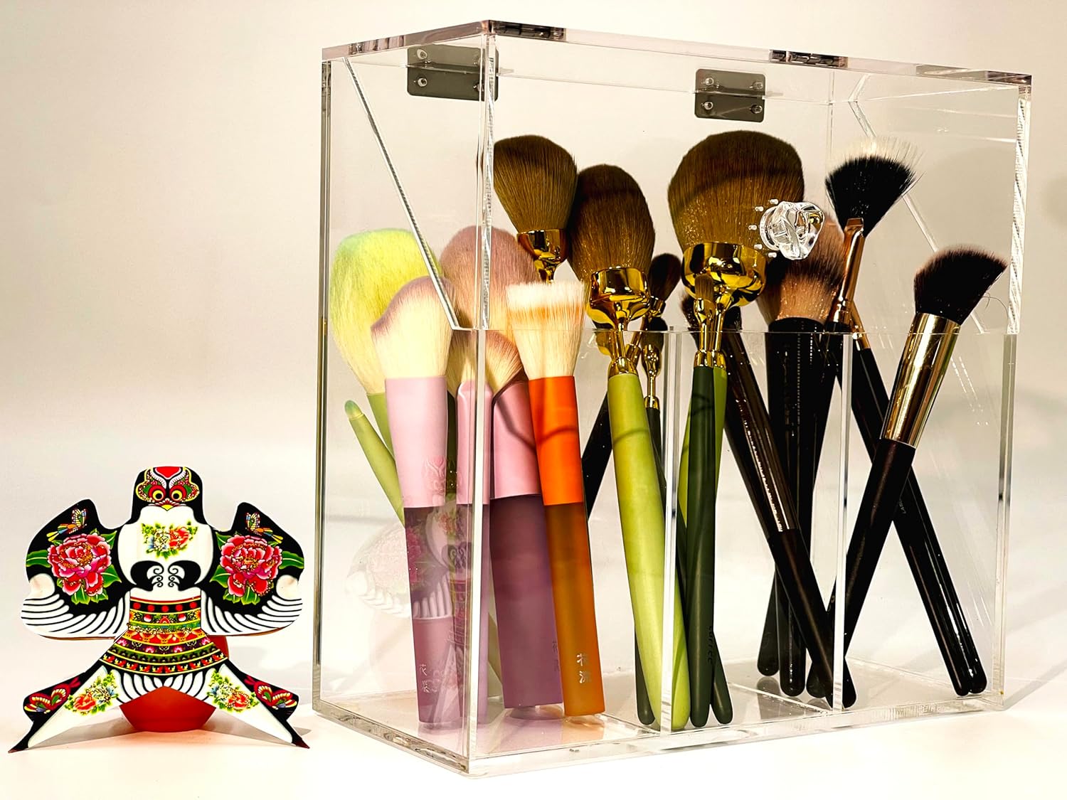 Acrylic Makeup Organizer.Clear Cosmetic Brush Storage Box With 3 Brush Holders.Makeup Brush Holderwith Dust Cover. Large-capacity Split Design Can Quickly Organize the Desktop(No pearls)